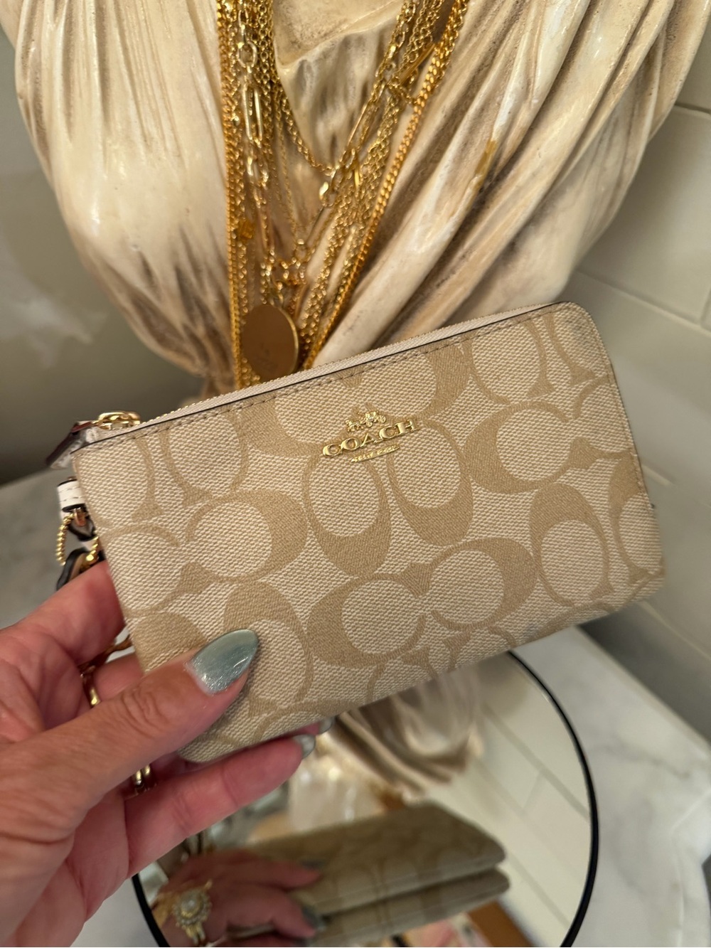 Coach EUC Beige Signature Zip double pocket Wallet Wristlet - Picture 4 of 10